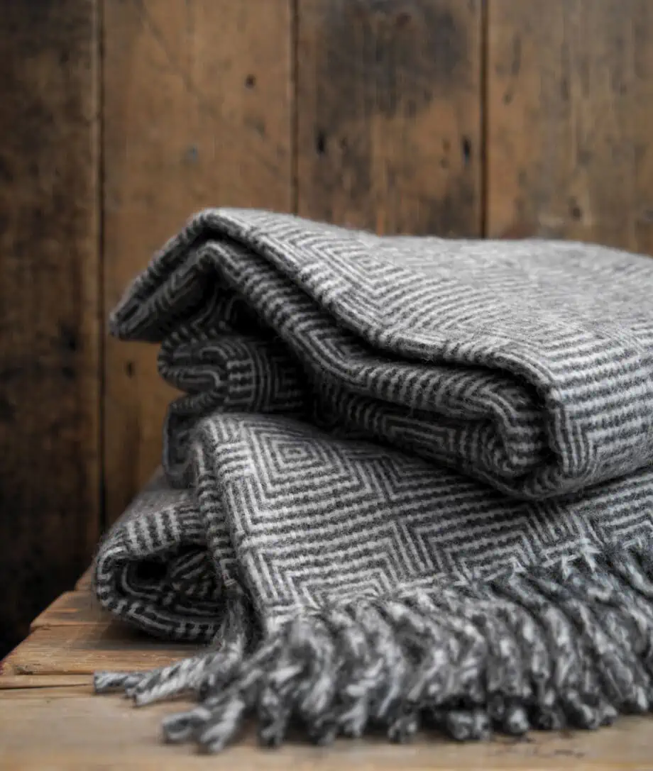 Madrid Scandinavian Pure Wool charcoal grtey throw blanket