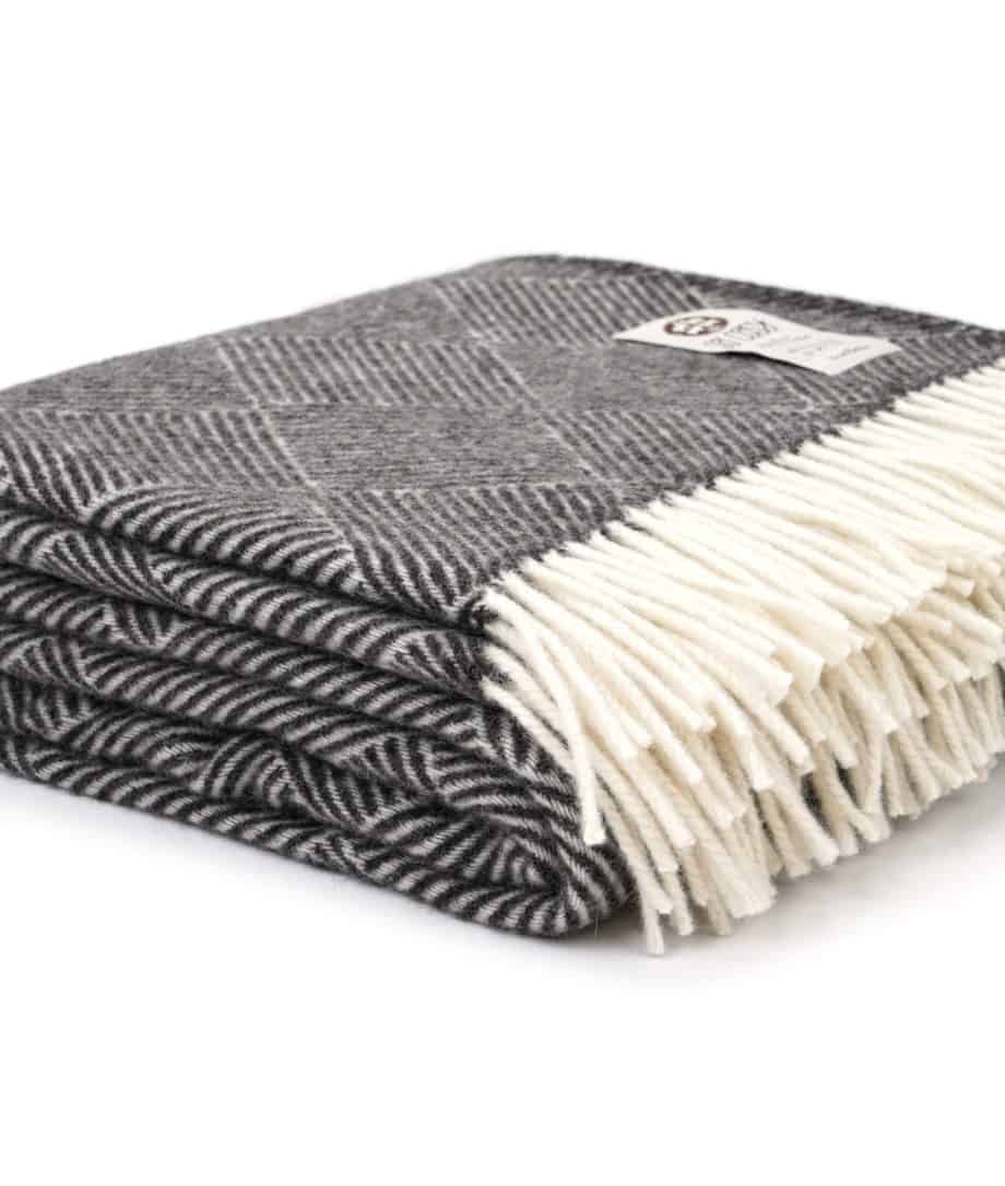 best quality large cosy blanket throw made from pure new wool