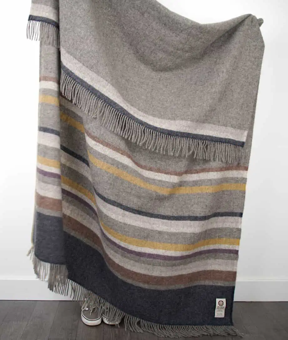 Dale cosy and durable multicoloured design blanket throw by so cosy