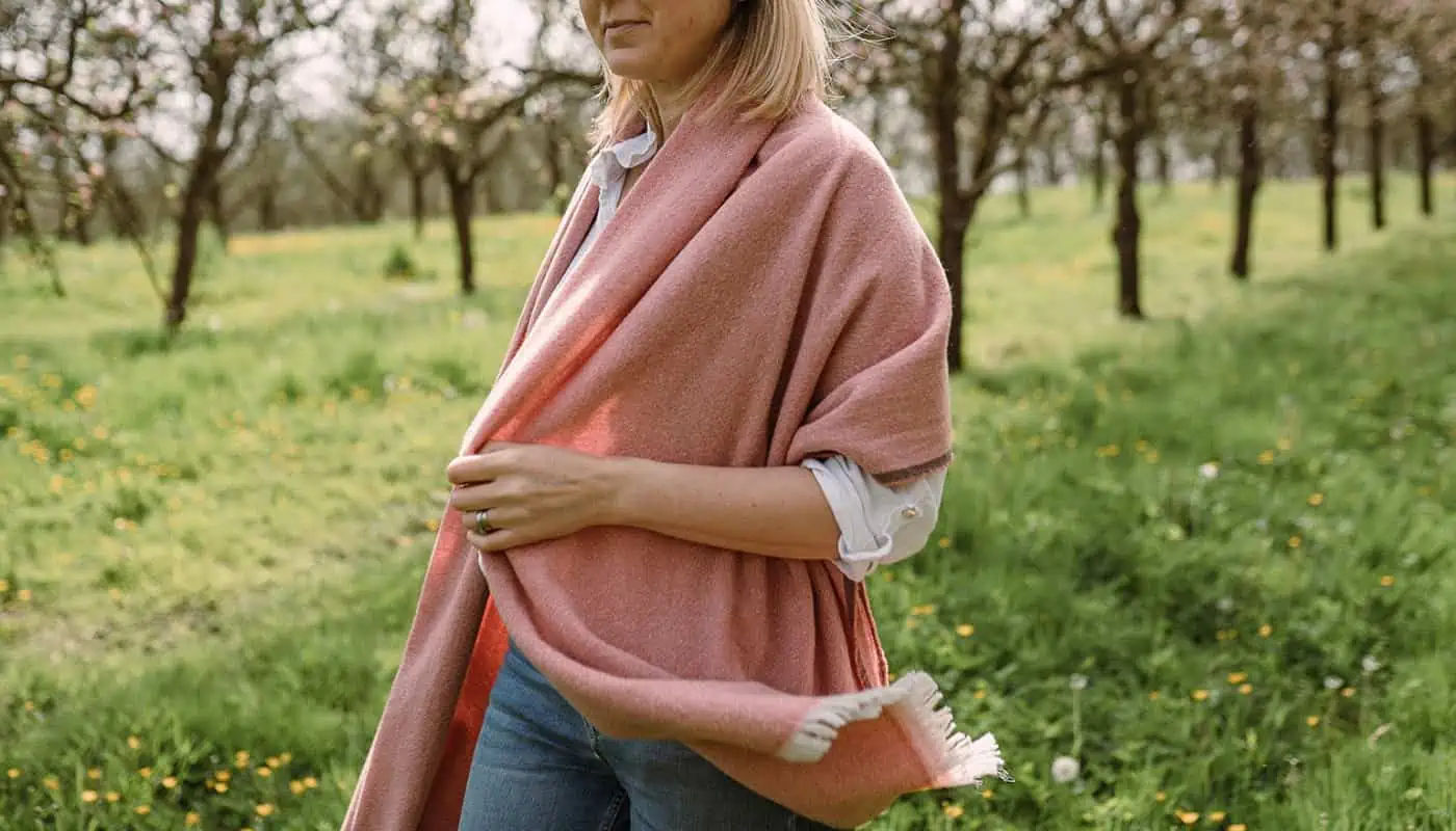 elemento coral red soft merino wool cashmere  wral shawl throw blanket