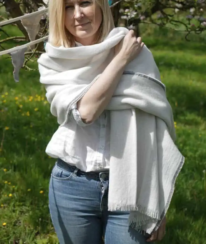 so cosy elemento wrap shawl in star white colour made from merino wool and cashmere blend