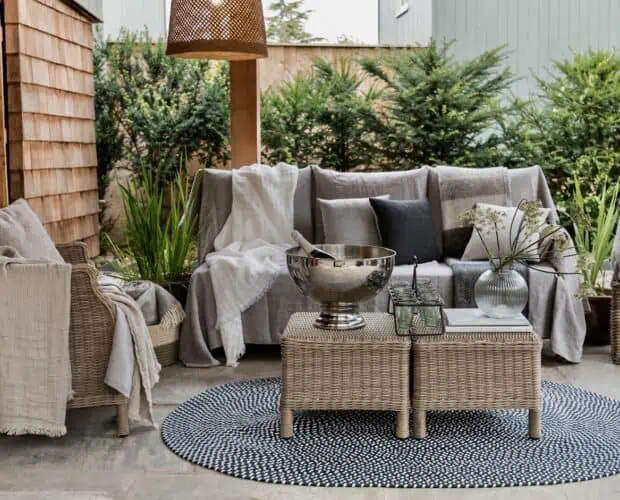 Cosy decor for outside spaces