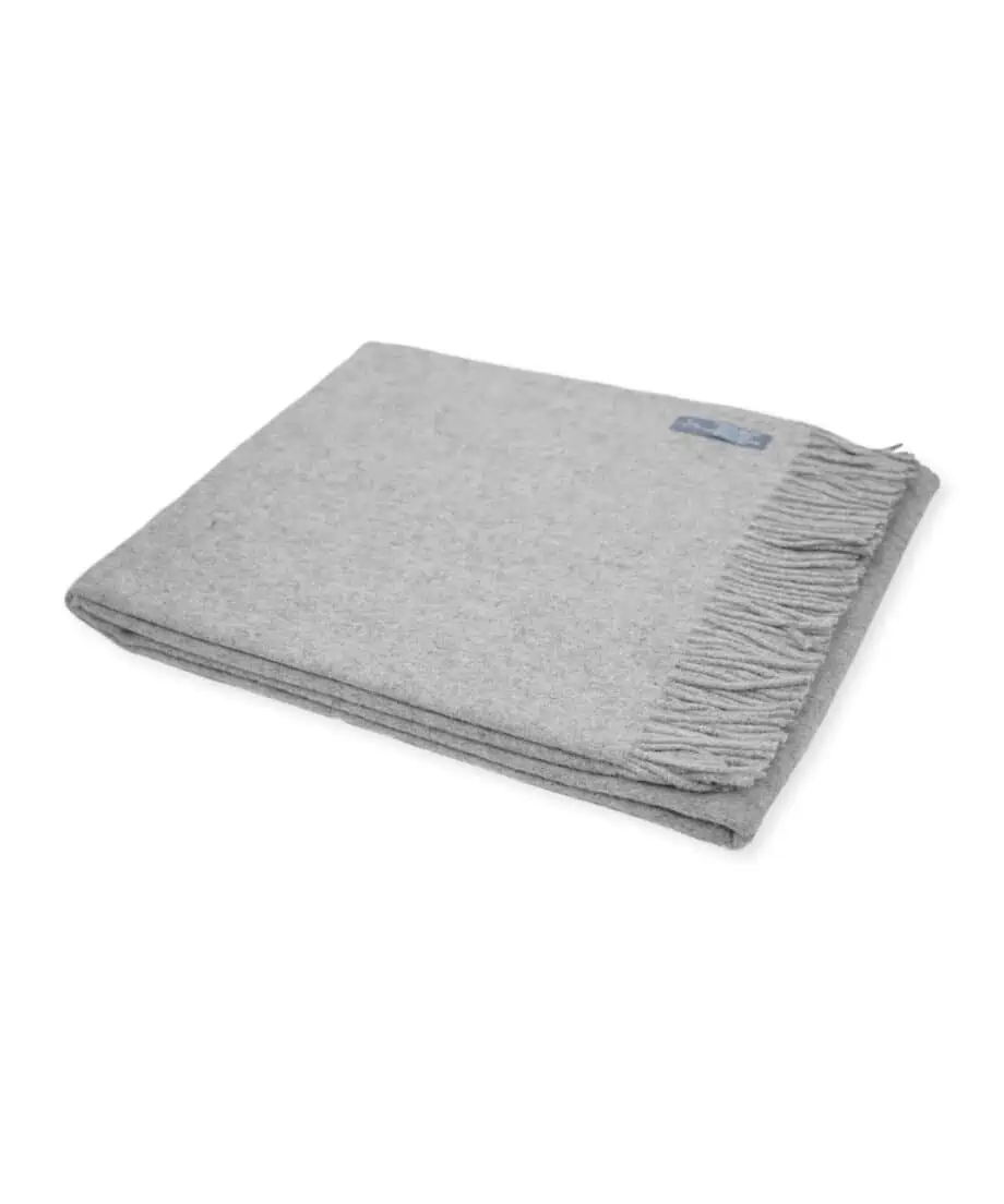 Pisco recycled wool light grey colour cosy blanket