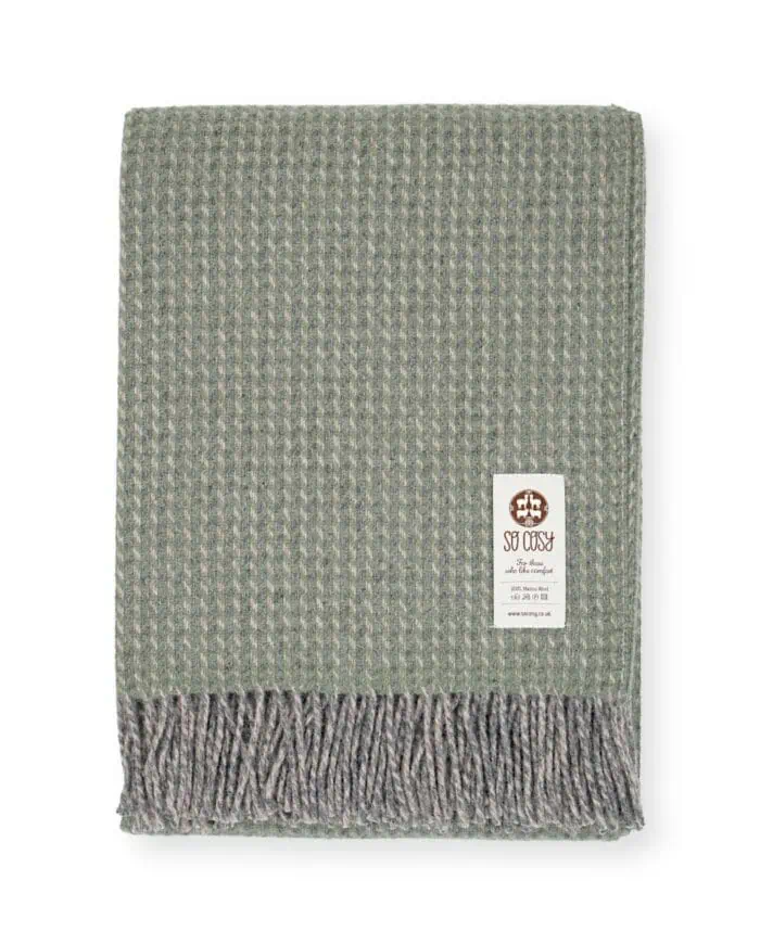 Dakota cosy soft merino wool throw blanket in Green colour