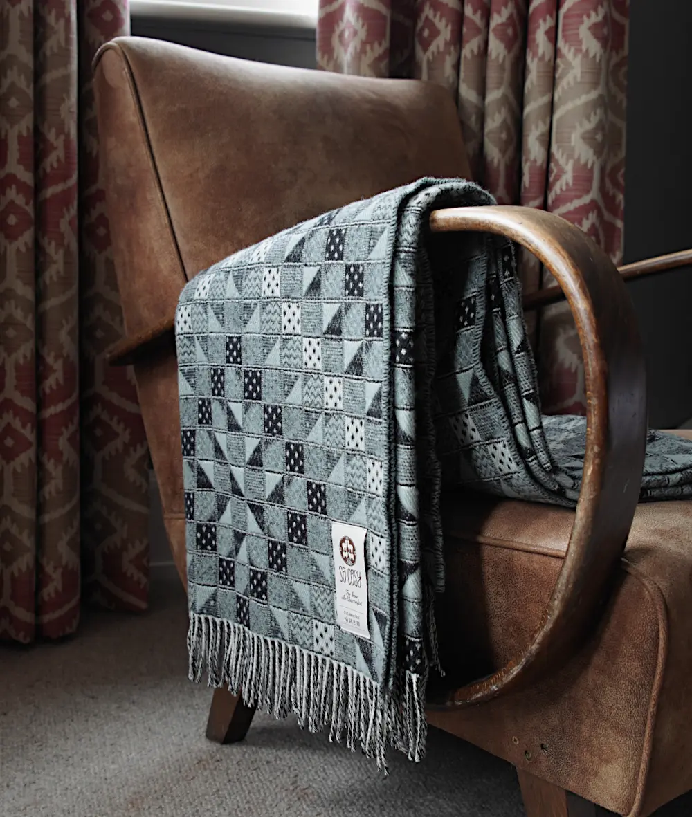 Ella Quilt-Inspired Check Blanket – Pale Aqua